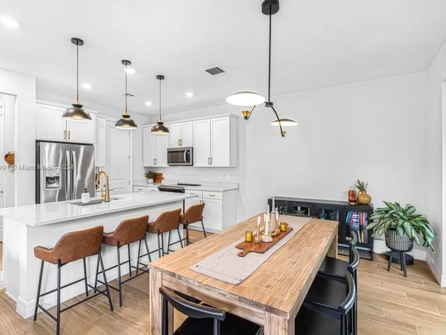 1595 Evergreen Ter, Hollywood FL 33021