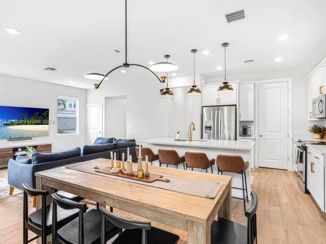 1595 Evergreen Ter, Hollywood FL 33021