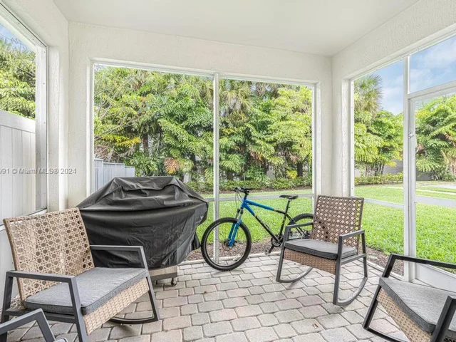 1595 Evergreen Ter, Hollywood FL 33021