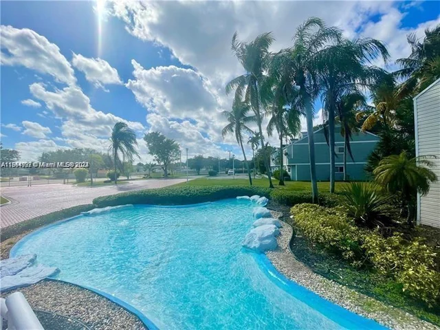 3421 NW 44th St # 206, Oakland Park FL 33309