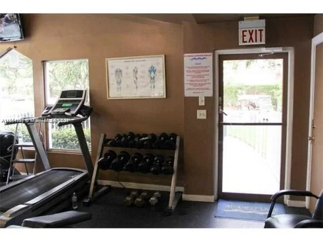 3421 NW 44th St # 206, Oakland Park FL 33309