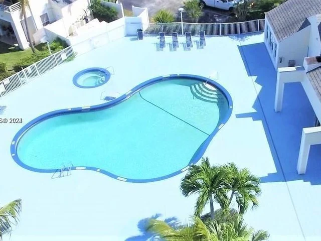 3421 NW 44th St # 206, Oakland Park FL 33309