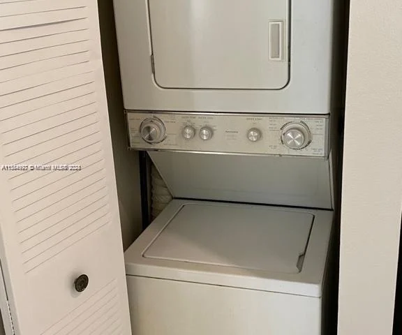 3421 NW 44th St # 206, Oakland Park FL 33309