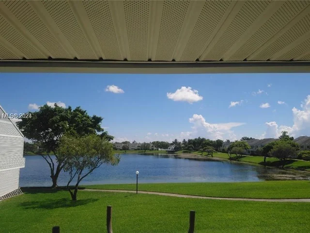 3421 NW 44th St # 206, Oakland Park FL 33309