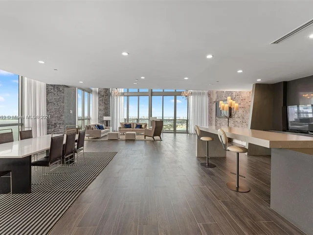 1100 Biscayne Blvd # 3507, Miami FL 33132