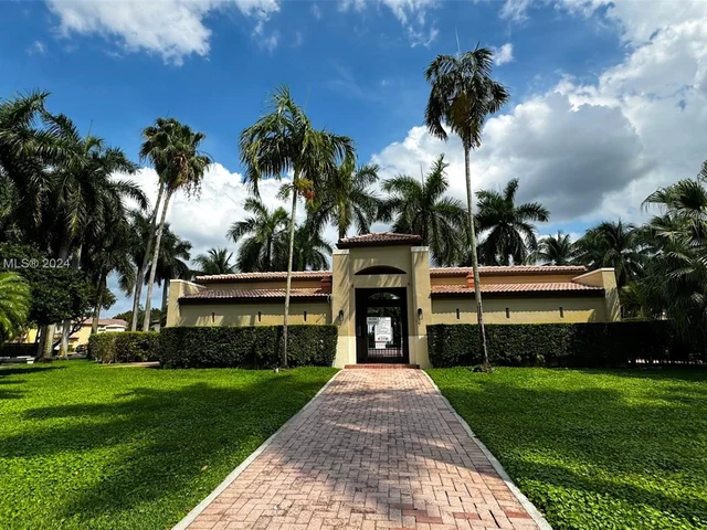 11374 NW 50th Ter, Doral FL 33178