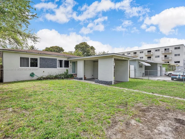 630 NE 130th St, North Miami FL 33161