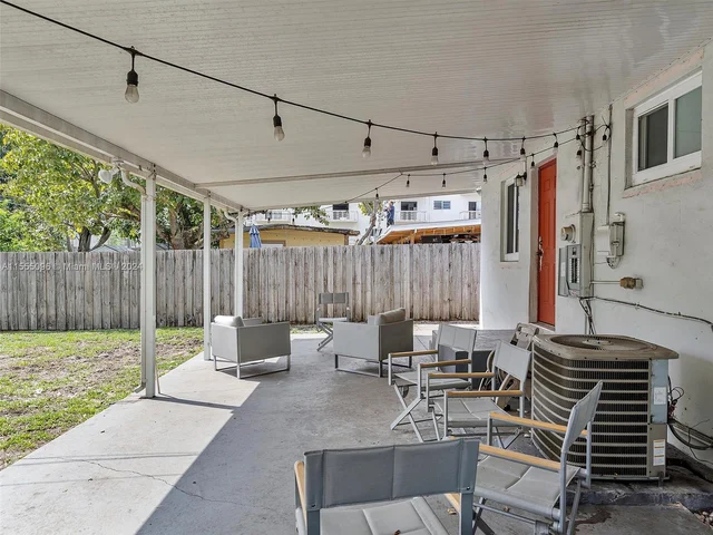 630 NE 130th St, North Miami FL 33161