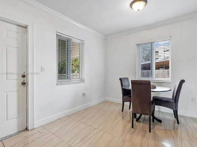 630 NE 130th St, North Miami FL 33161