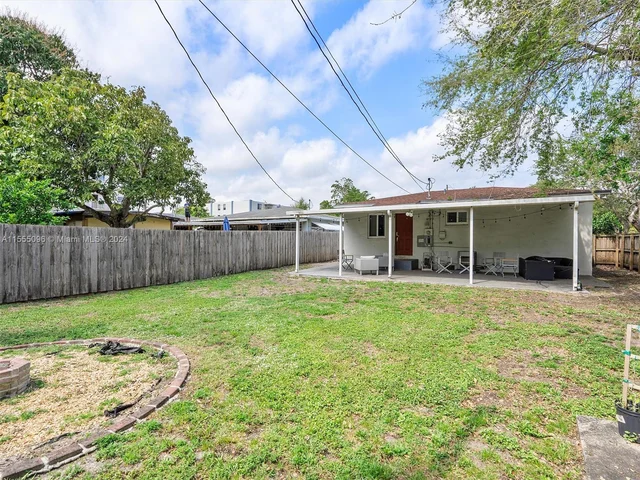 630 NE 130th St, North Miami FL 33161