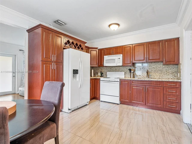 630 NE 130th St, North Miami FL 33161