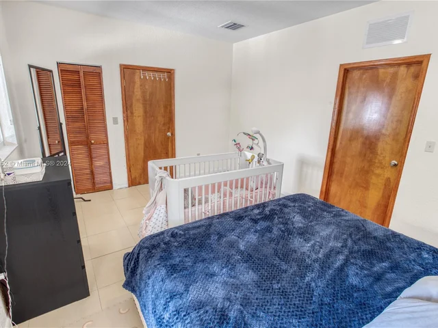 311 NW 95th St, Miami FL 33150