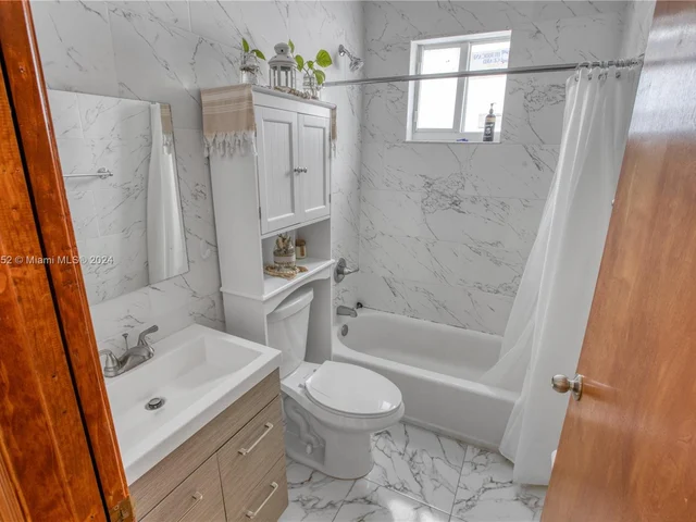 311 NW 95th St, Miami FL 33150