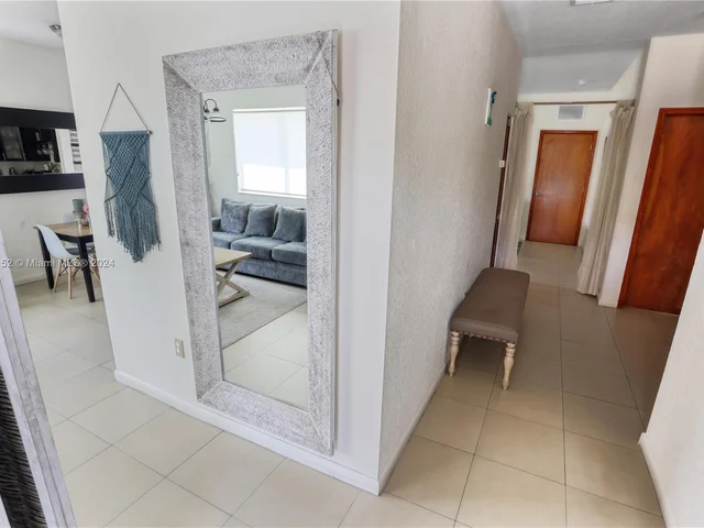 311 NW 95th St, Miami FL 33150