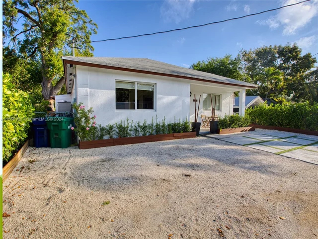 311 NW 95th St, Miami FL 33150