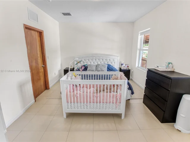 311 NW 95th St, Miami FL 33150