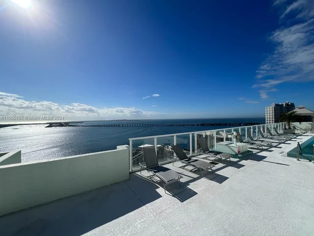 218 SE 14th St # 1404, Miami FL 33131