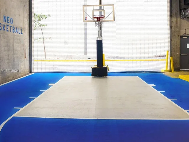 690 SW 1st Ct # 2025, Miami FL 33130