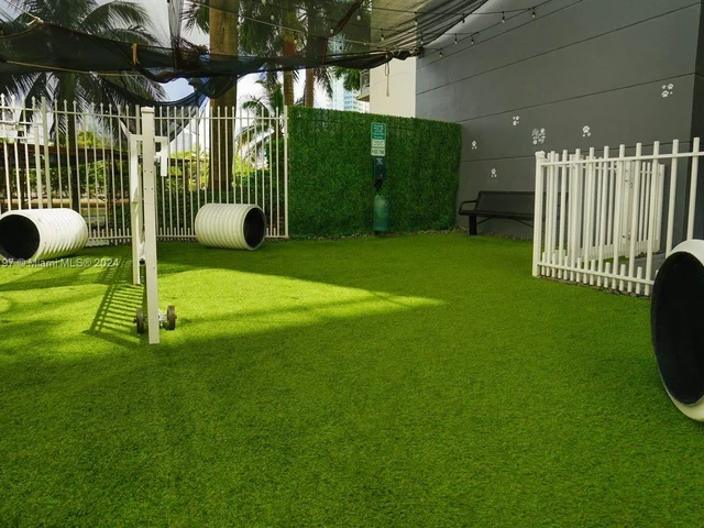 690 SW 1st Ct # 2025, Miami FL 33130