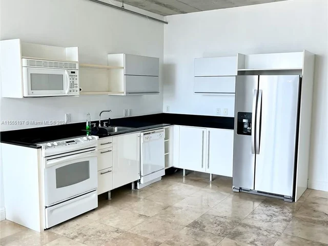 690 SW 1st Ct # 2025, Miami FL 33130