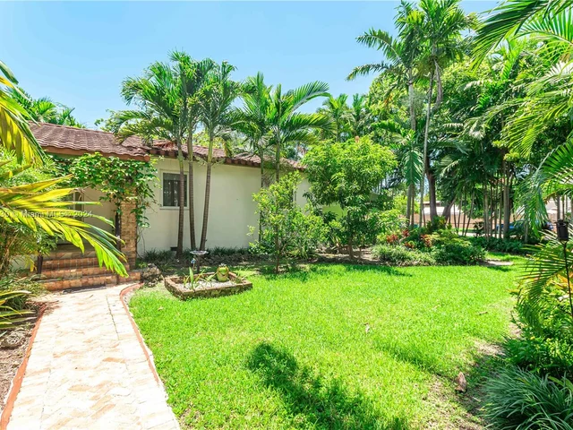 3135 SW 82nd Ave, Miami FL 33155