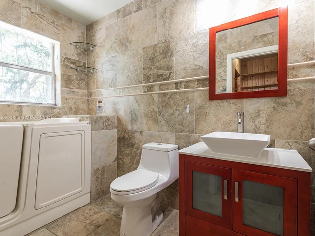 3135 SW 82nd Ave, Miami FL 33155