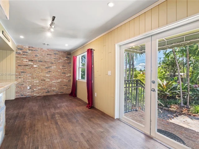 3135 SW 82nd Ave, Miami FL 33155