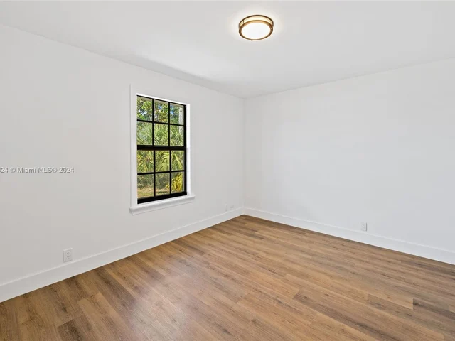 11 NE 17th Ave, Boynton Beach FL 33435