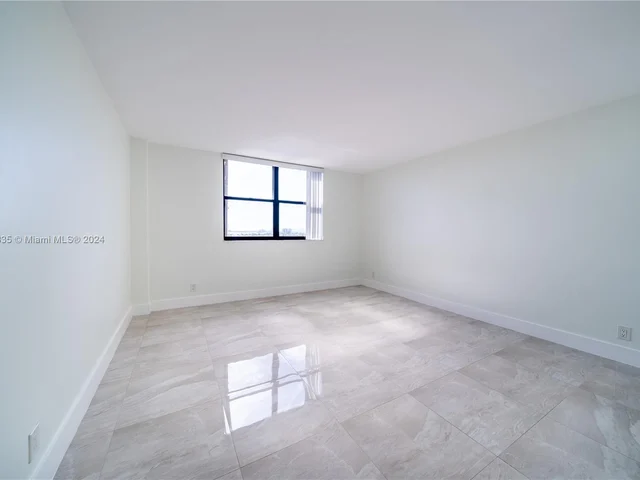 2450 NE 135th St # 909, North Miami FL 33181