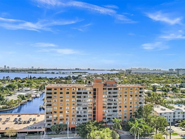 2450 NE 135th St # 909, North Miami FL 33181