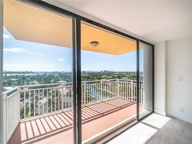 2450 NE 135th St # 909, North Miami FL 33181