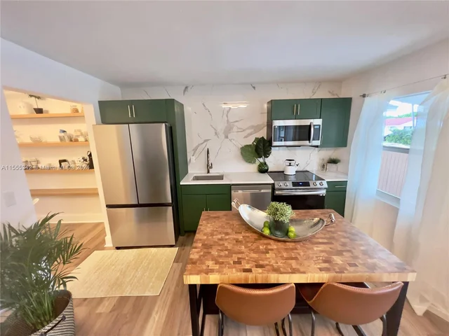 944 Market St # 1, West Palm Beach FL 33401