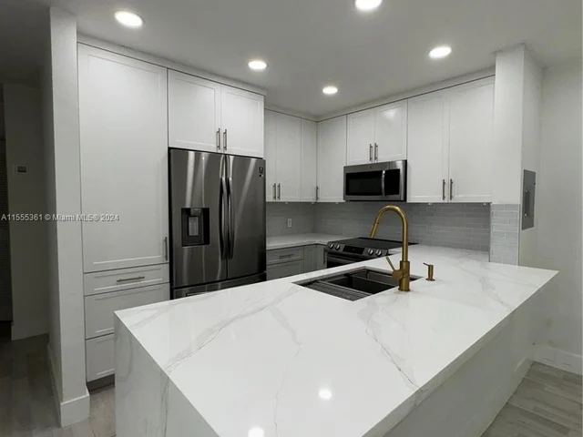 4900 NW 79th Ave # 205, Doral FL 33166