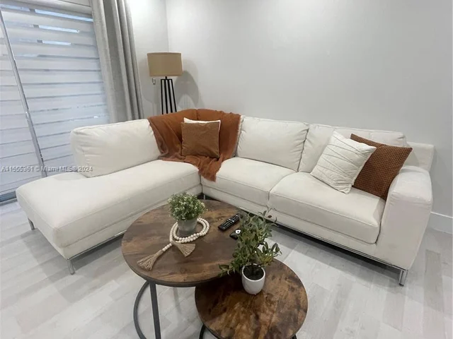 4900 NW 79th Ave # 205, Doral FL 33166