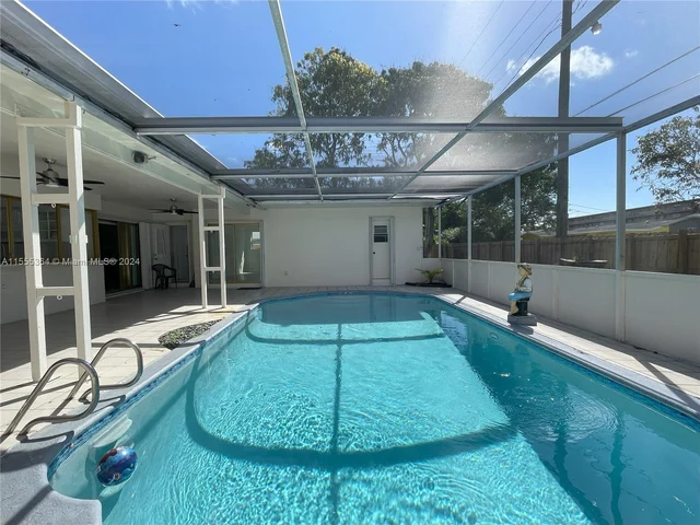 5118 Adams St, Hollywood FL 33021