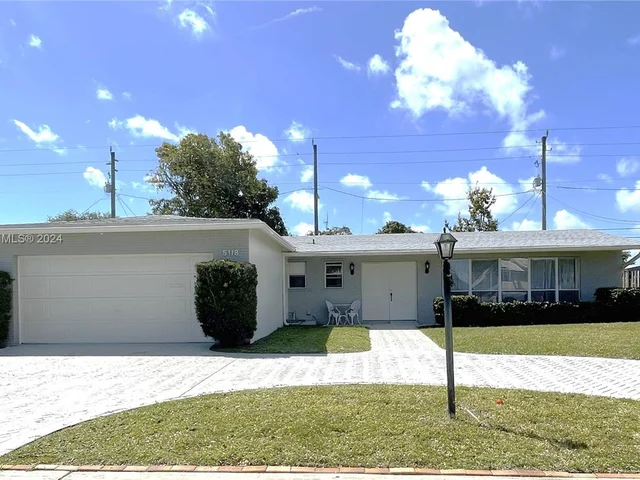 5118 Adams St, Hollywood FL 33021