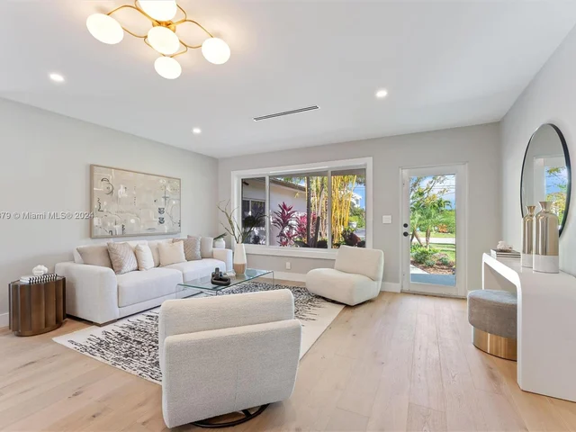 720 N Shore Dr, Miami Beach FL 33141