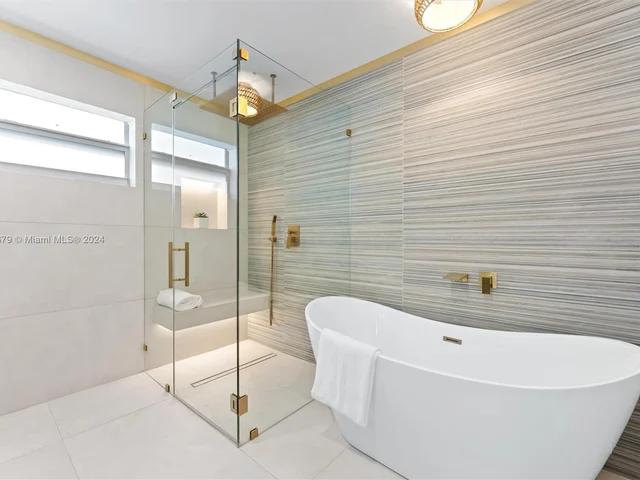 720 N Shore Dr, Miami Beach FL 33141