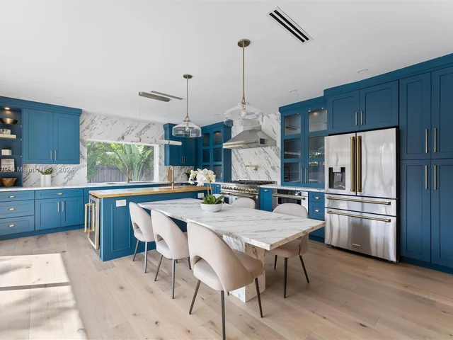 720 N Shore Dr, Miami Beach FL 33141