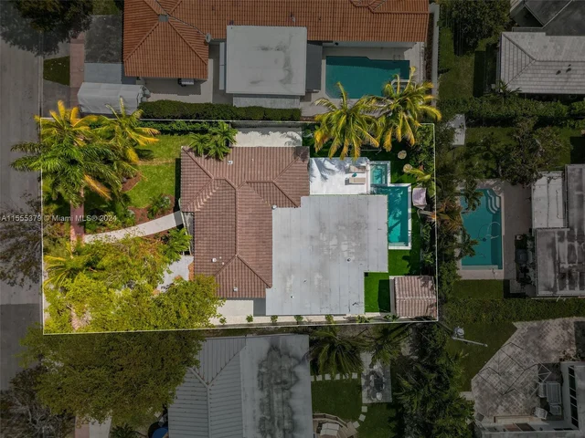 720 N Shore Dr, Miami Beach FL 33141