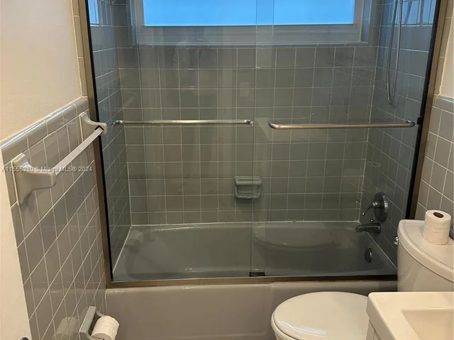 255 Sunrise Dr # 203, Key Biscayne FL 33149