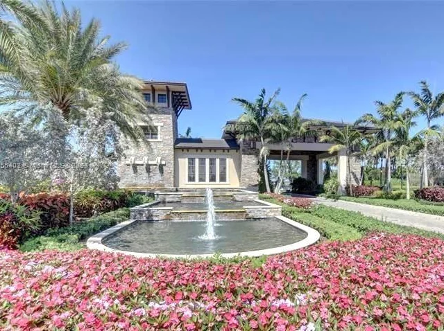 8915 Watercrest Cir W, Parkland FL 33076