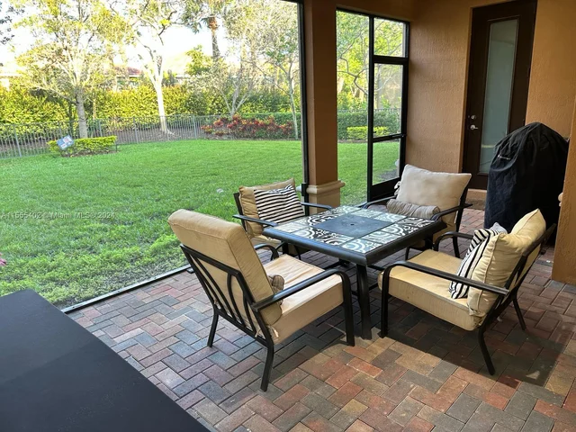 8915 Watercrest Cir W, Parkland FL 33076