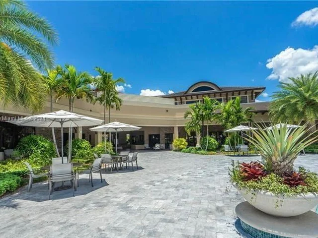 8915 Watercrest Cir W, Parkland FL 33076