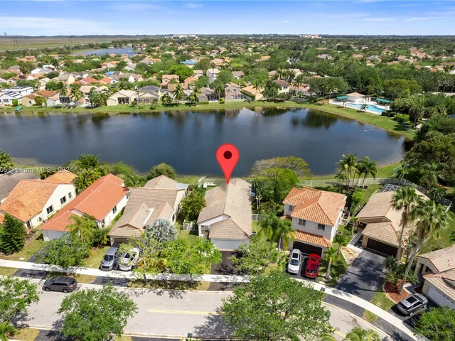 754 San Remo Dr, Weston FL 33326