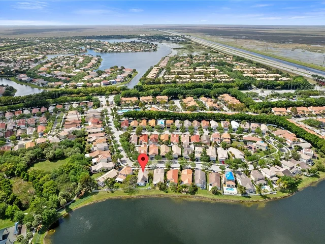 754 San Remo Dr, Weston FL 33326