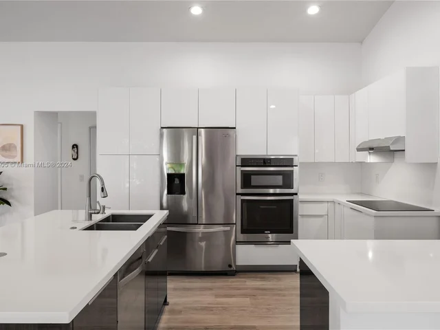 754 San Remo Dr, Weston FL 33326