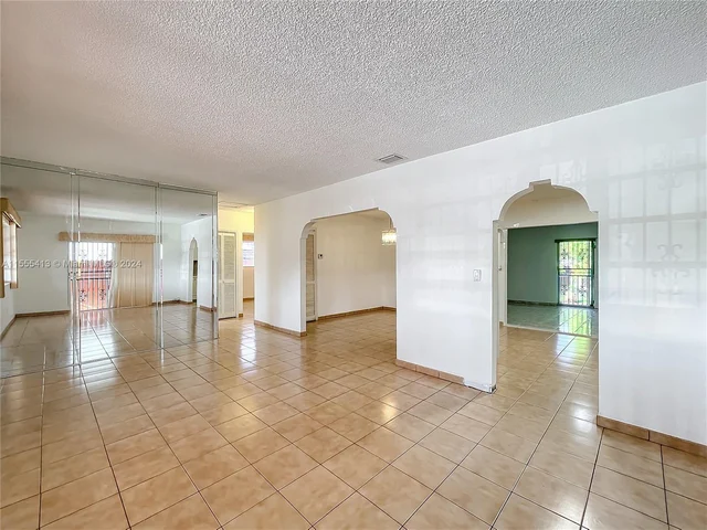 1440 W 3rd Ave, Hialeah FL 33010