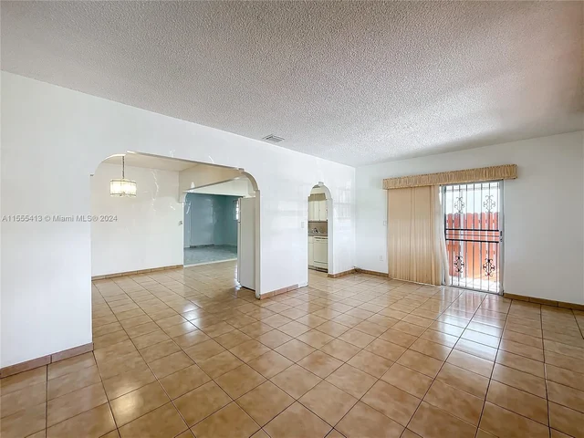 1440 W 3rd Ave, Hialeah FL 33010