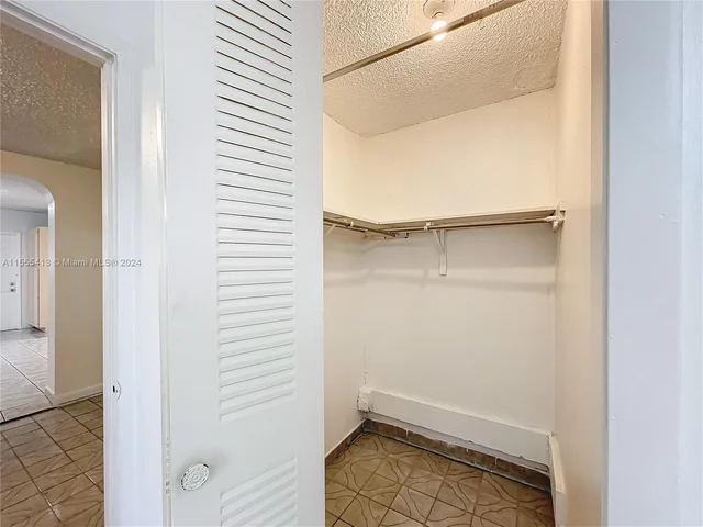 1440 W 3rd Ave, Hialeah FL 33010